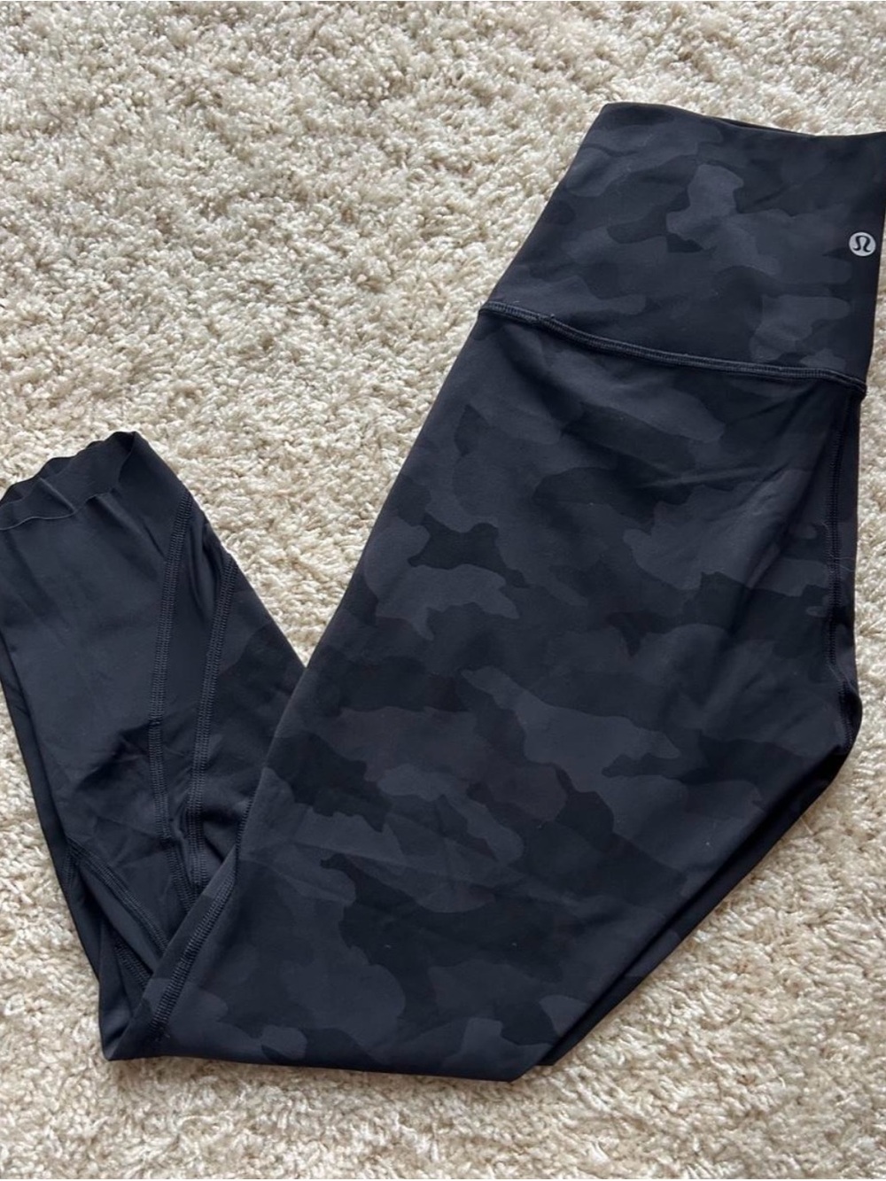 Lululemon Wunder Under Crop High-Rise Scallop Full-On Luxtreme 23"